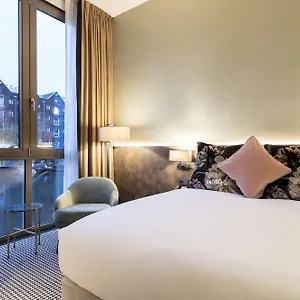 **** Hotell Monet Garden Nederländerna