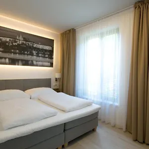 Adeba 3* Prag