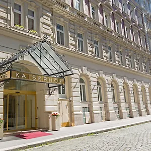 **** Hotell Kaiserhof Österrike